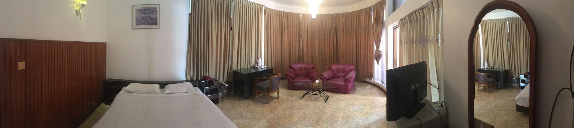 Hotel Windsor Yangon Exterior photo